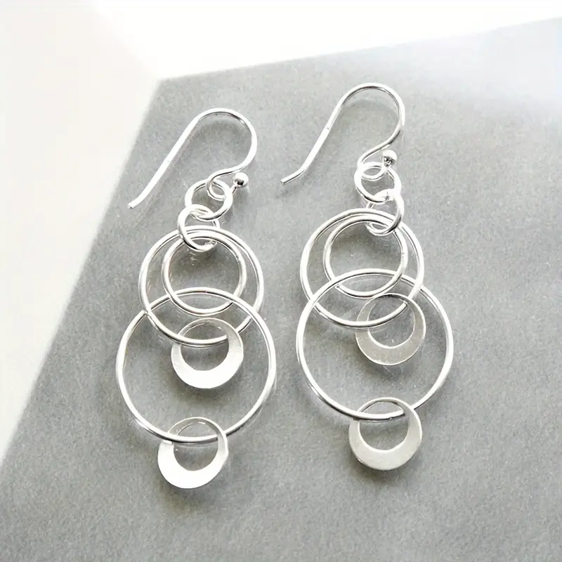Charming Silver Earring for Any Occasion