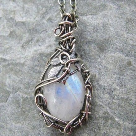 Classic Silver Necklace with Timeless Appeal