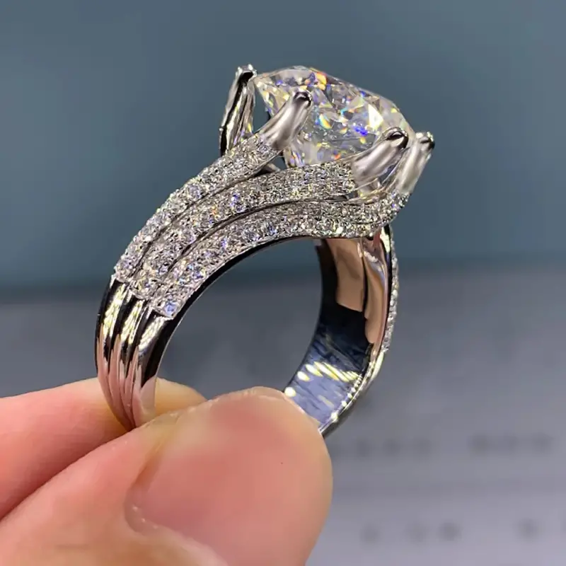 Classic Silver Ring with Timeless Appeal