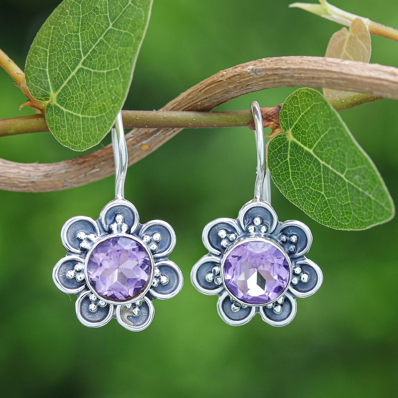 Charming Earring for Any Occasion
