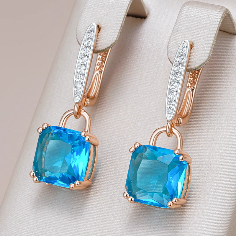 Charming Earring for Any Occasion