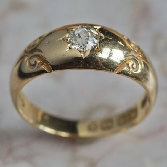 Charming Gold Ring for Any Occasion