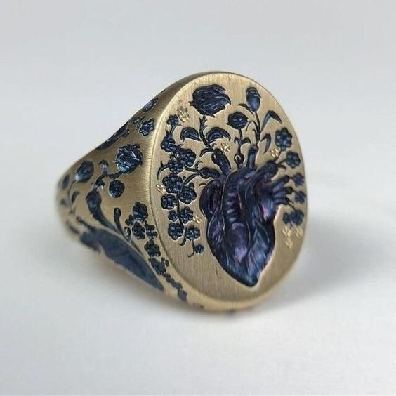 Charming Gold Ring for Any Occasion