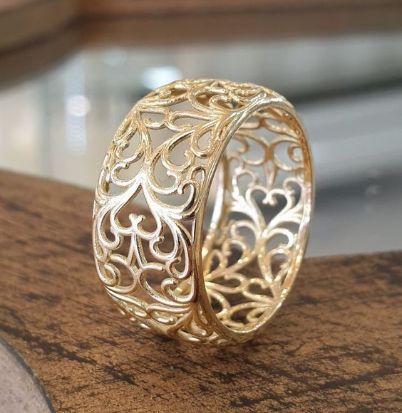 Beautiful Gold Ring with Unique Style