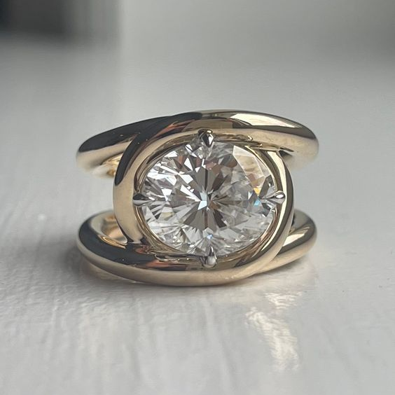 Stunning Gold Ring for Daily Wear