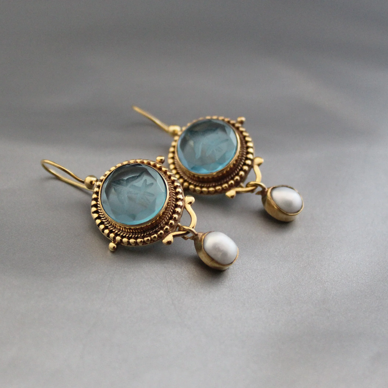 Beautiful Pearl Earring with Unique Style