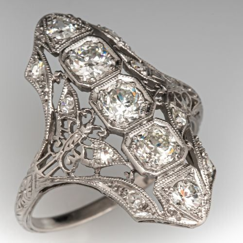 Classic Silver Ring with Timeless Appeal