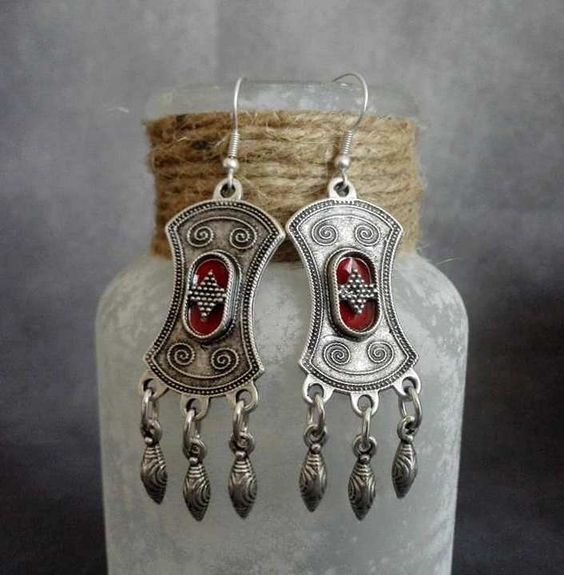 Beautiful Silver Earring with Unique Style