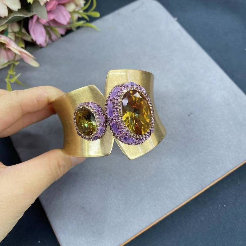 Classic Ring with Timeless Appeal