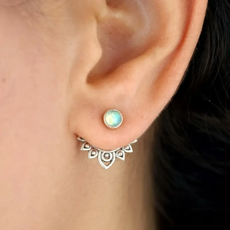 Charming Earring for Any Occasion