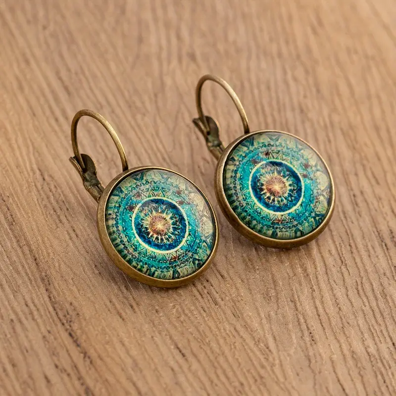Charming Earring for Any Occasion