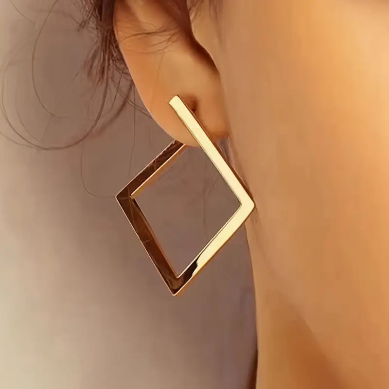 Stunning Gold Earring for Daily Wear