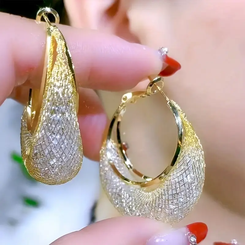 Stunning Gold Earring for Daily Wear
