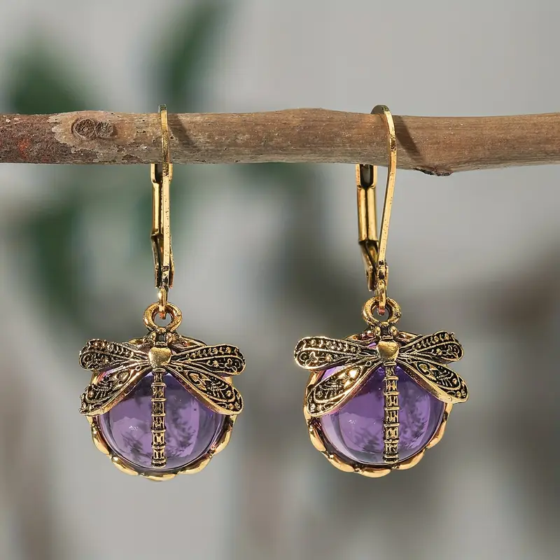 Stunning Gold Earring for Daily Wear