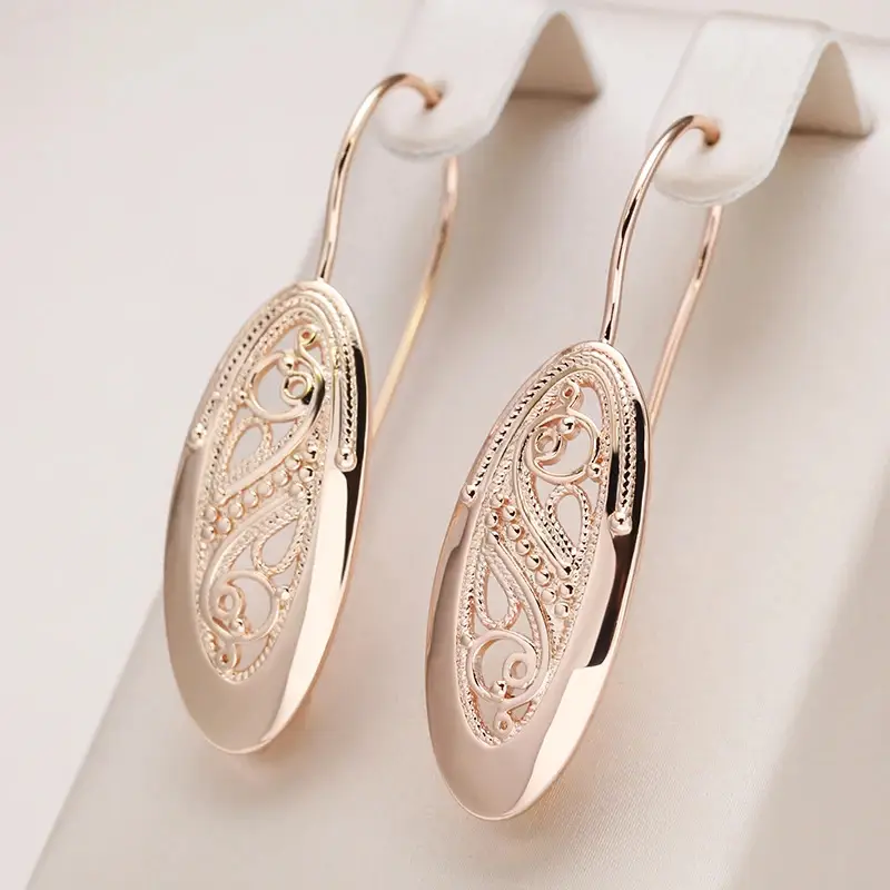 Stunning Gold Earring for Daily Wear