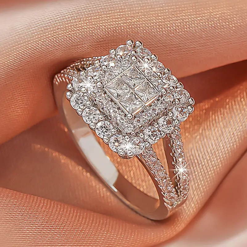 Classic Silver Ring with Timeless Appeal