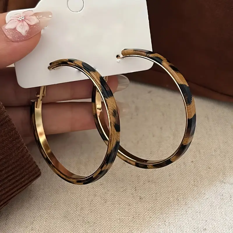 Delicate Artisan Gold Earring