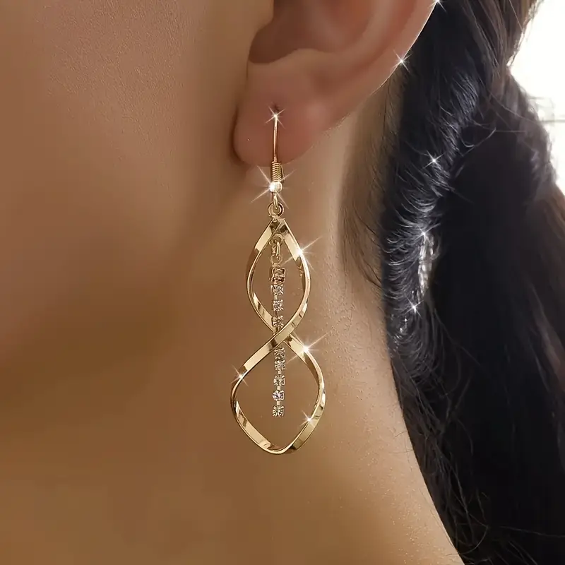 Delicate Artisan Gold Earring