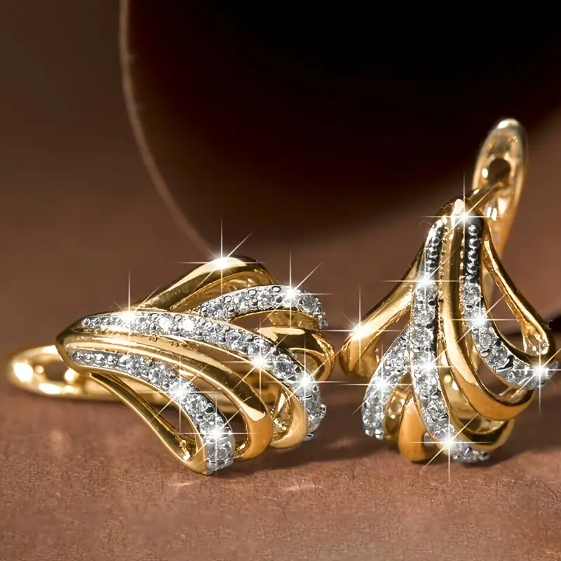Stunning Gold Earring for Daily Wear