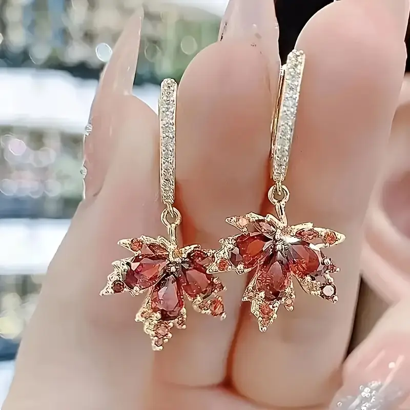 Elegant Gold Earring for Every Occasion