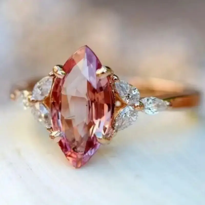 Classic Gold Ring with Timeless Appeal