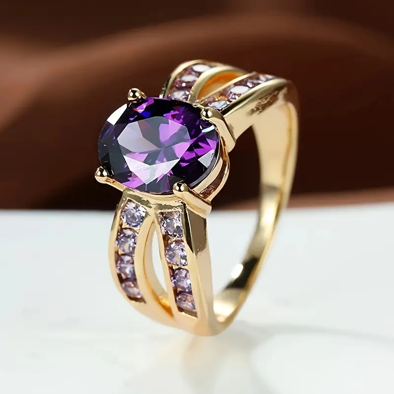 Classic Gold Ring with Timeless Appeal