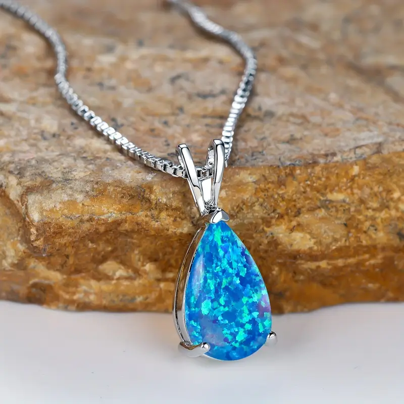 Charming Silver Necklace for Any Occasion