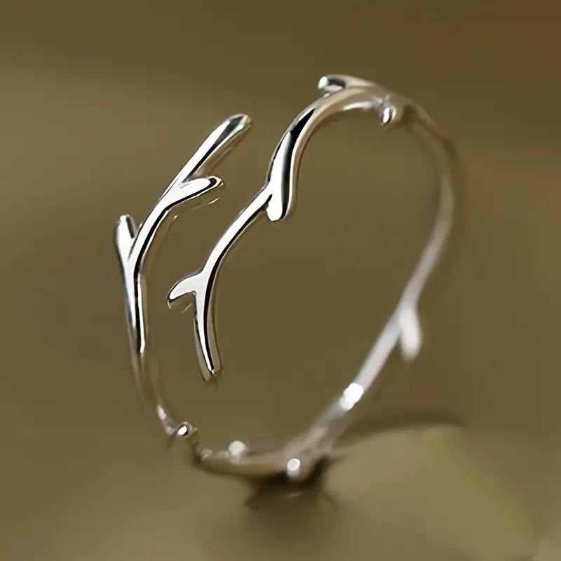 Elegant Silver Ring for Every Occasion