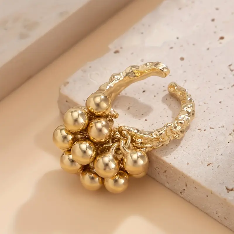 Charming Gold Ring for Any Occasion