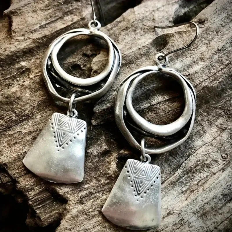 Elegant Silver Earring for Every Occasion