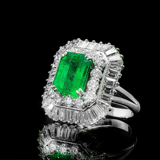 Classic Ring with Timeless Appeal