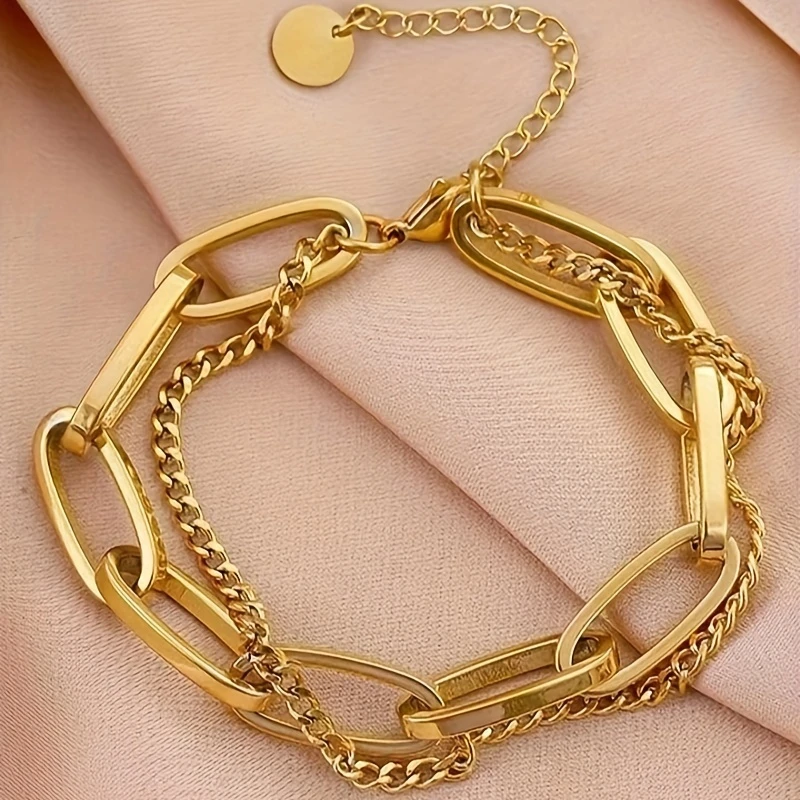 Romantic Gold Bracelet for Special Moments