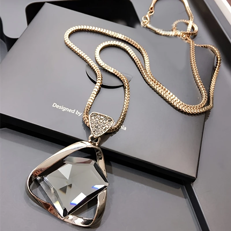 Charming Gold Necklace for Any Occasion