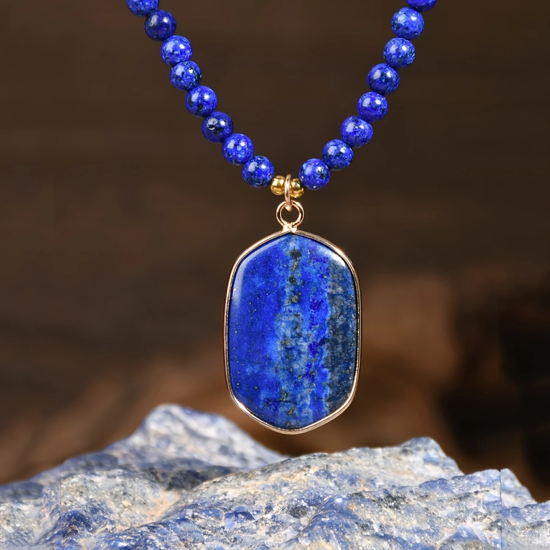 Stunning Gold Necklace for Daily Wear