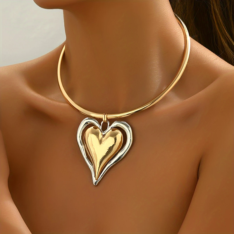 Beautiful Gold Necklace with Unique Style