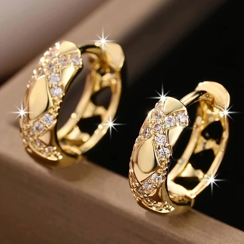 Beautiful Gold Earring with Unique Style