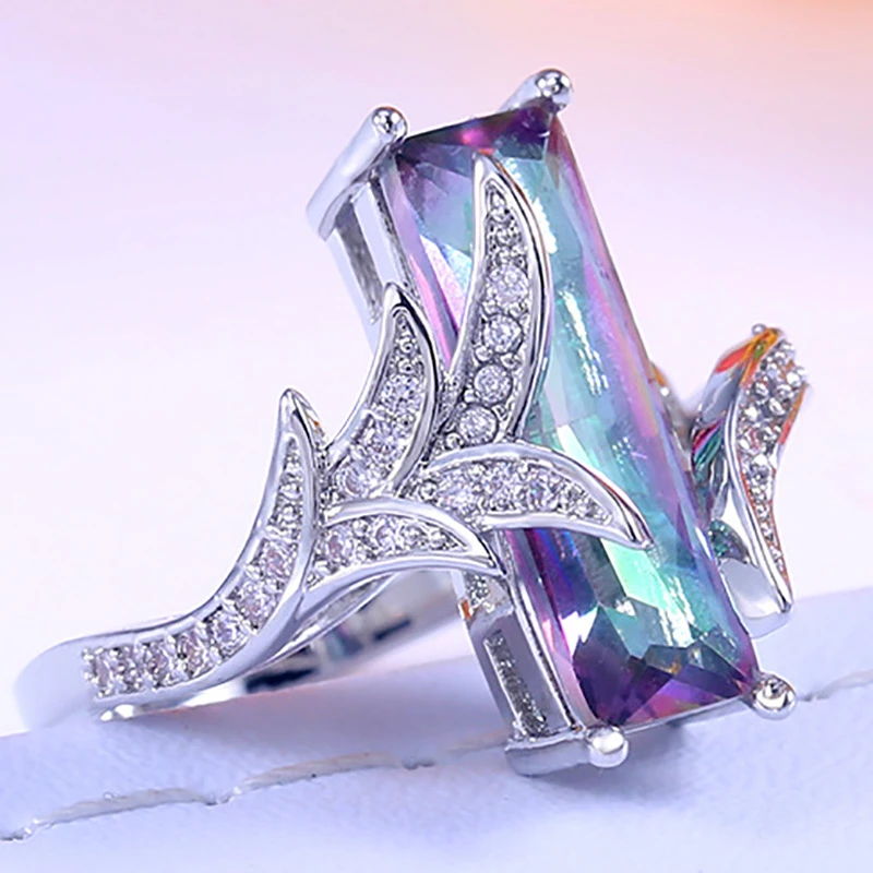 Classic Silver Ring with Timeless Appeal