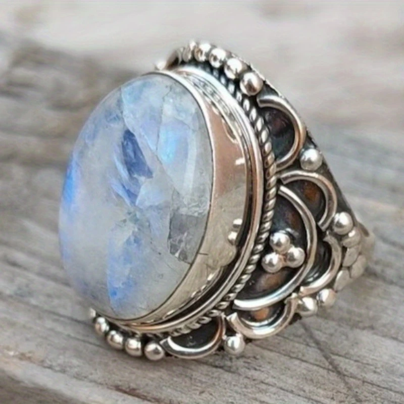Charming Silver Ring for Any Occasion
