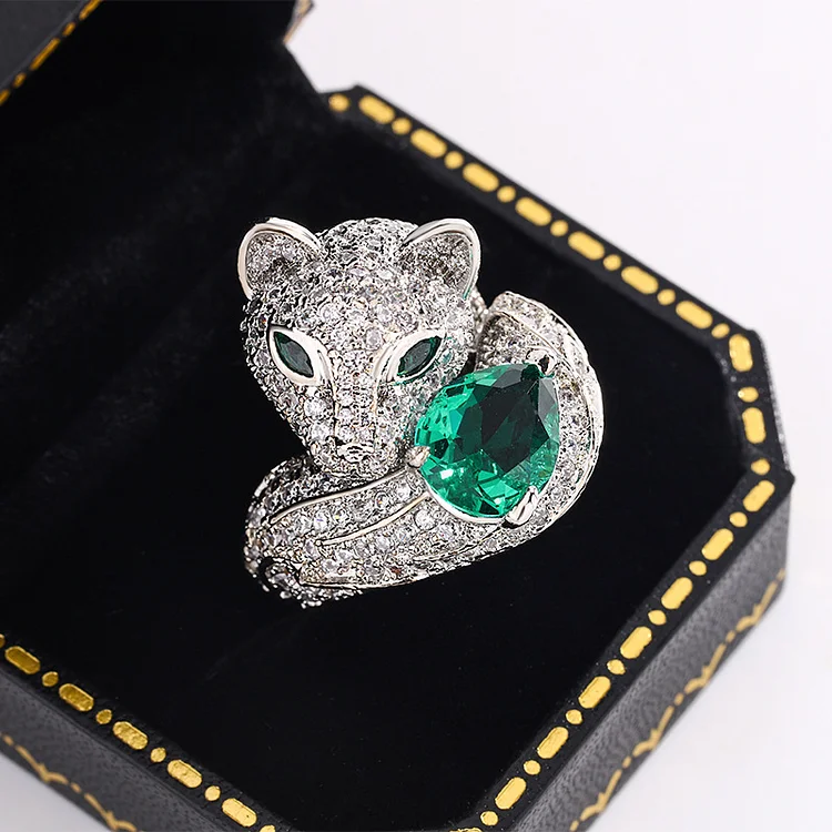 Charming Silver Ring for Any Occasion