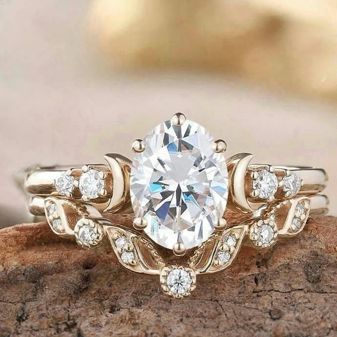 Romantic Gold Ring for Special Moments