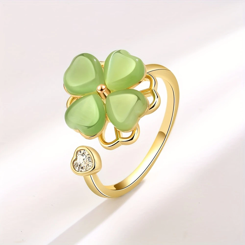 Classic Gold Ring with Timeless Appeal