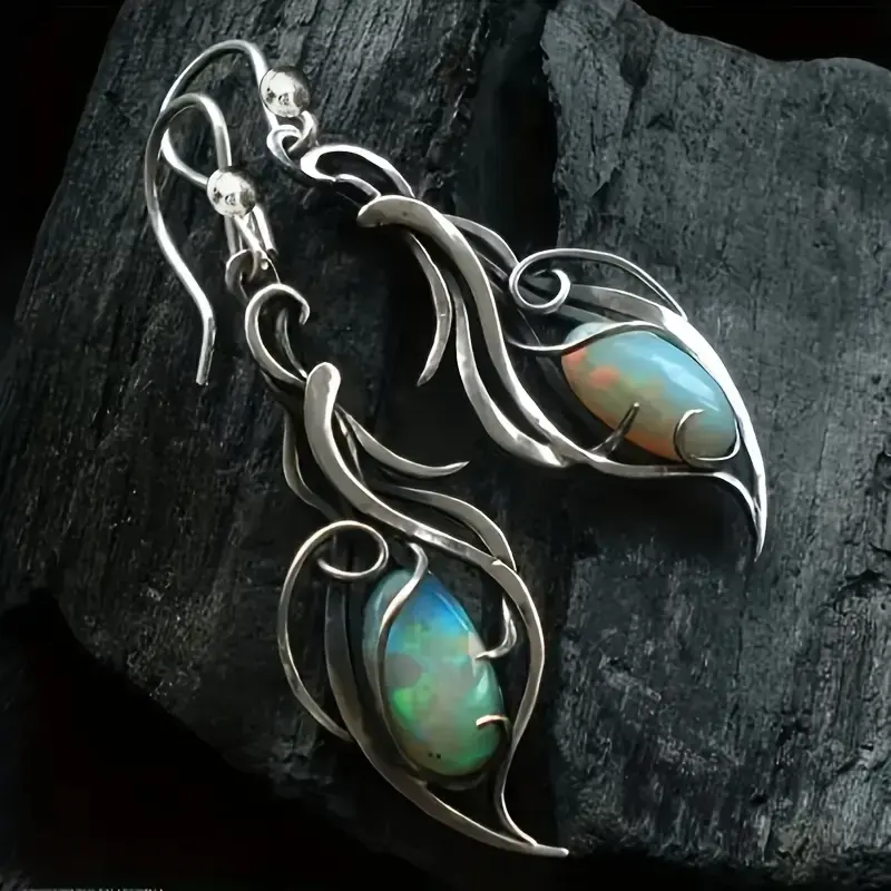 Romantic Silver Earring for Special Moments