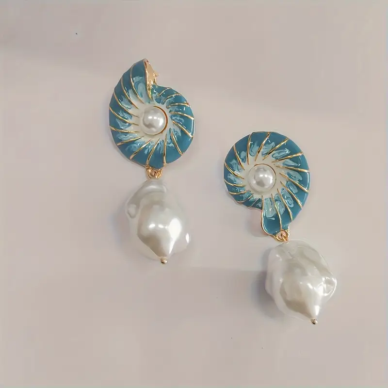 Beautiful Pearl Earring with Unique Style