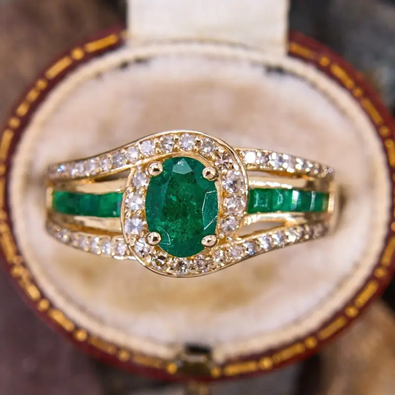 Romantic Gold Ring for Special Moments