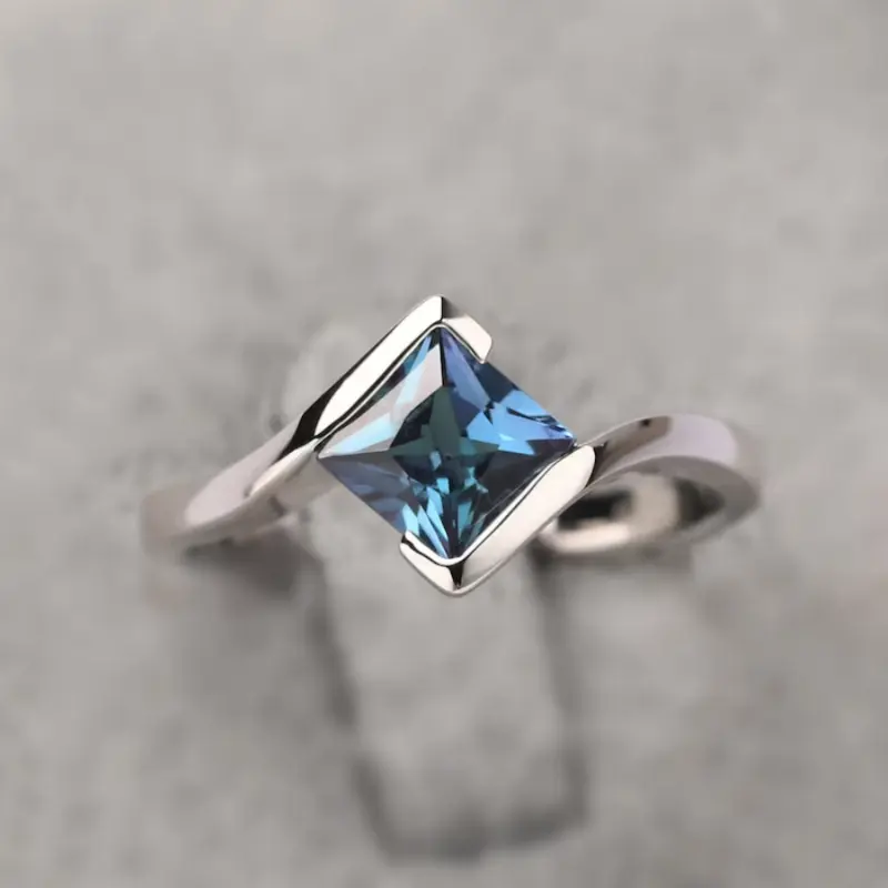 Classic Silver Ring with Timeless Appeal
