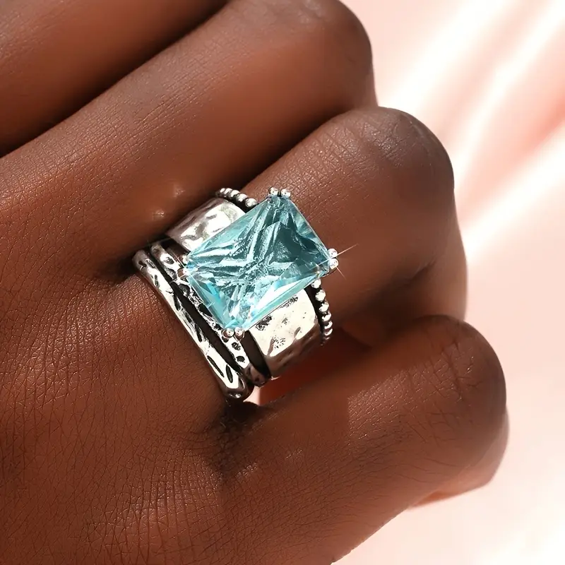 Classic Silver Ring with Timeless Appeal
