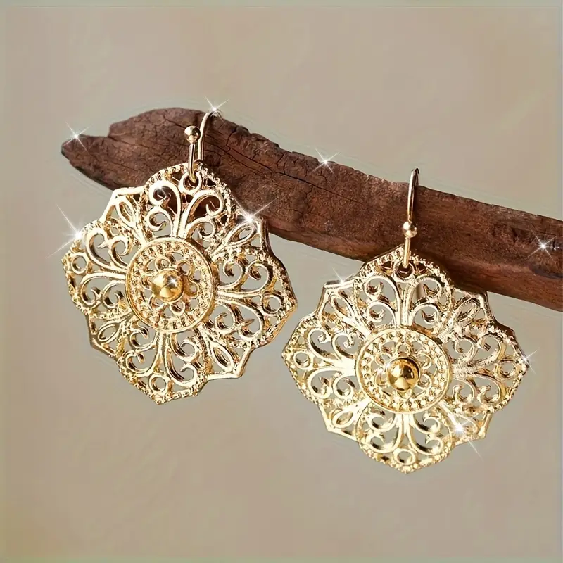 Stunning Gold Earring for Daily Wear