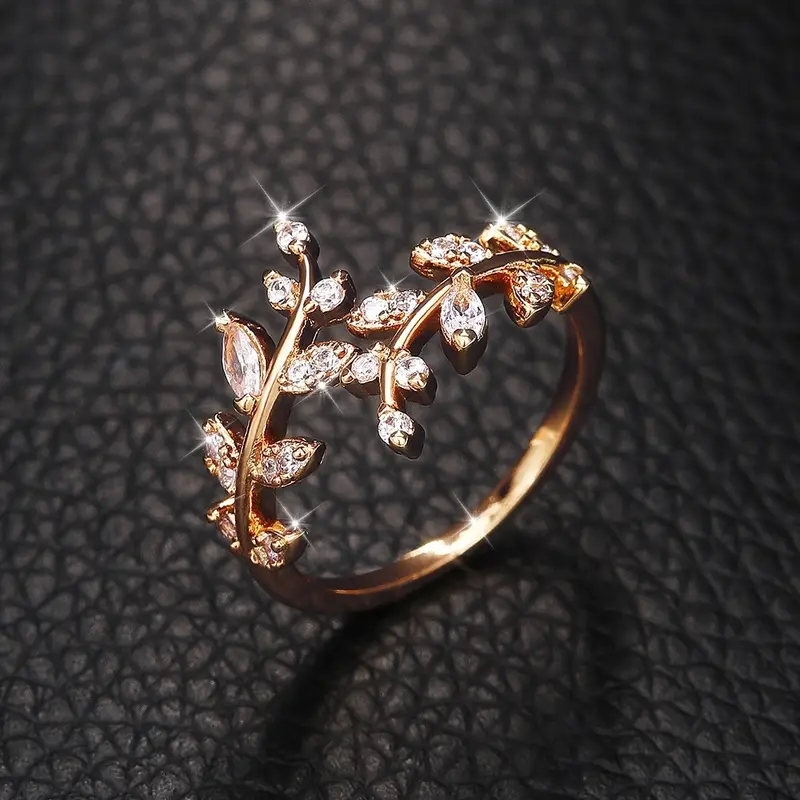 Classic Gold Ring with Timeless Appeal