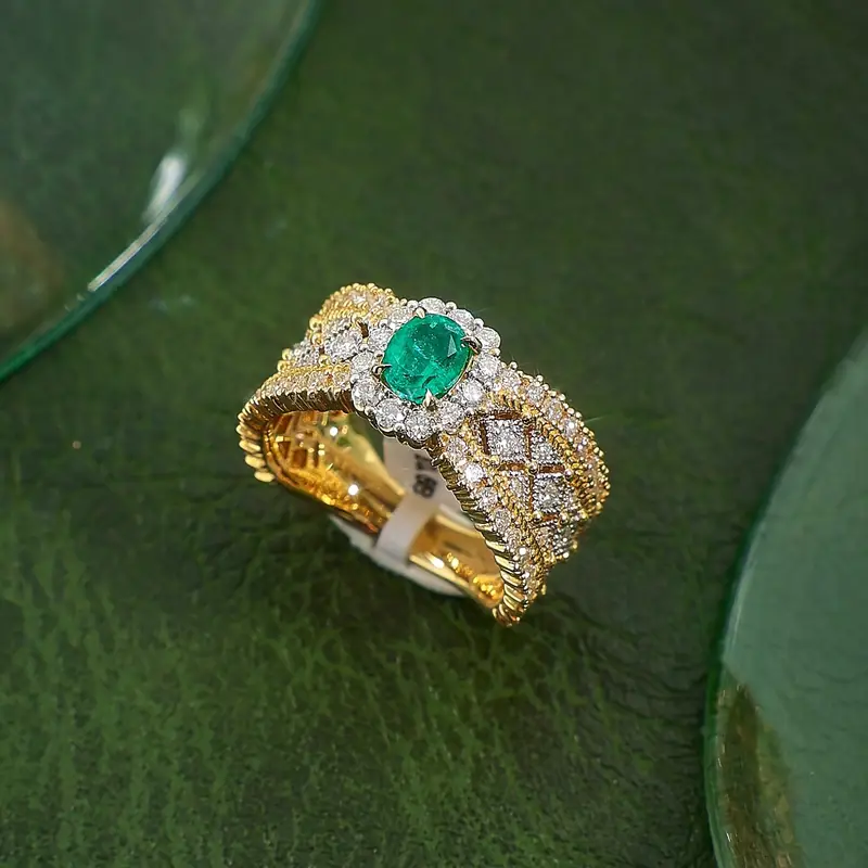 Charming Gold Ring for Any Occasion