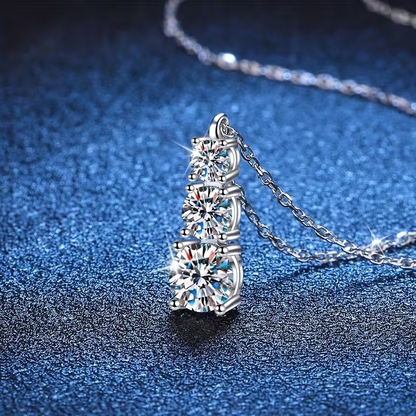 Beautiful Gold Necklace with Unique Style